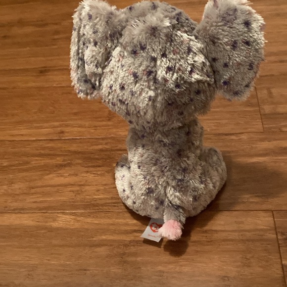 Specks the elephant - Picture 3 of 3